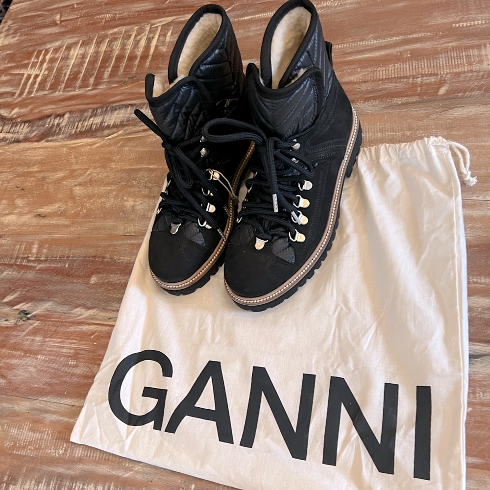 GANNI Edna Boot, Size 6 (37)